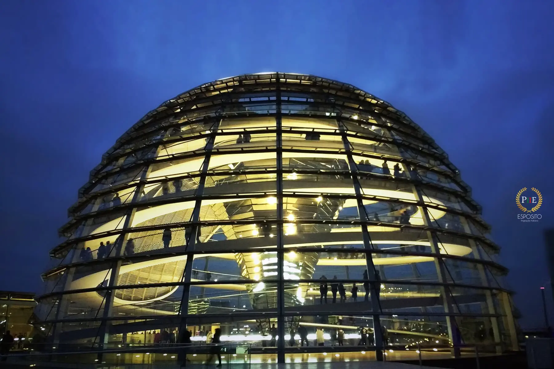 Cúpula do Parlamento Alemão (Berlim - Alemanha)