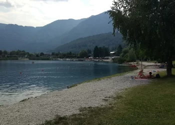 Vinho improvisado no Lago di Caldonazzo (Trento)